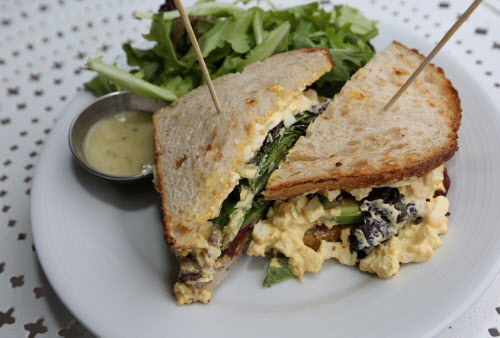 Egg salad sandwich